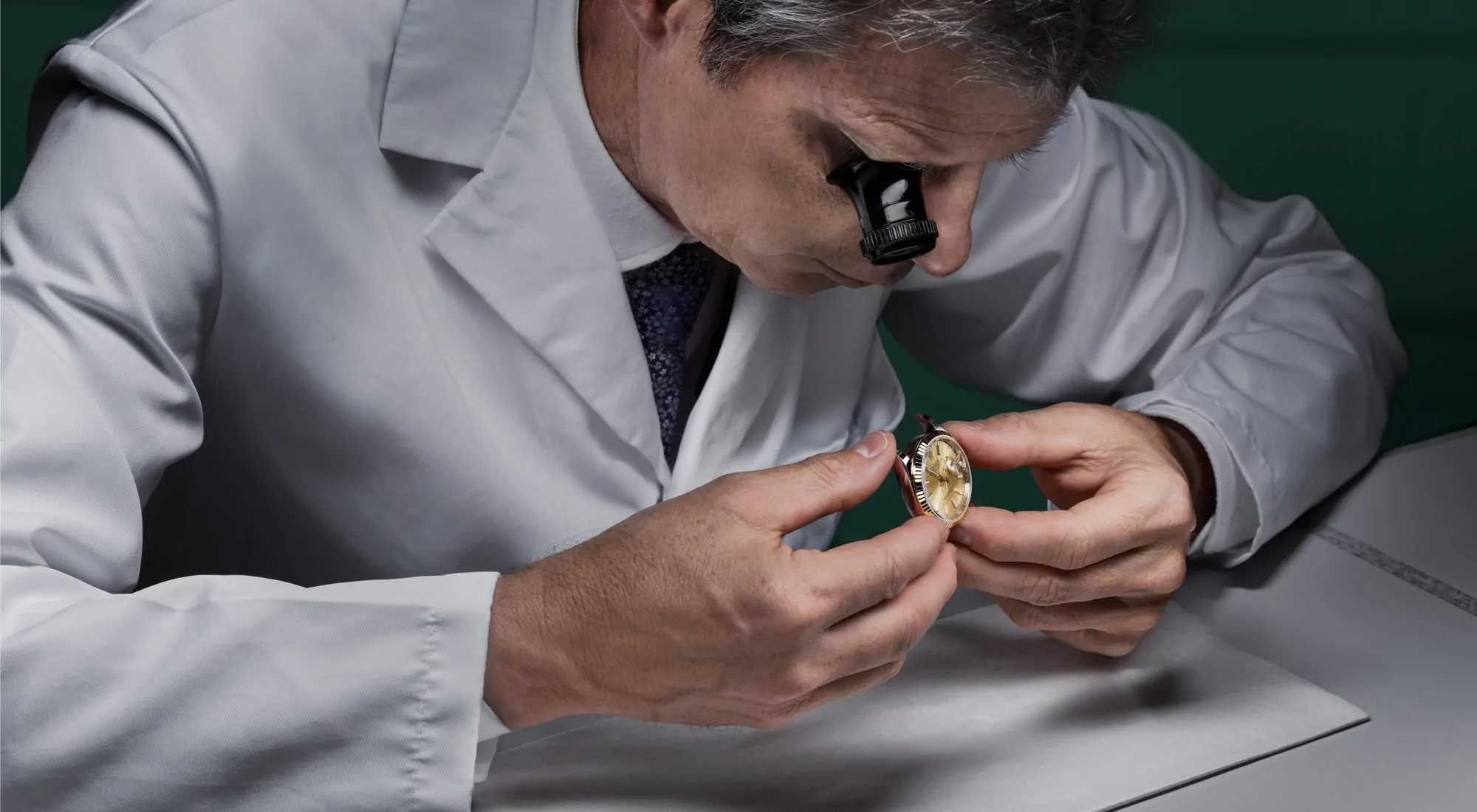 rolex-servicing-2234_rolex-sav_retailers_104_estimation_vérification_no_de_serie_boite_v5-landscape